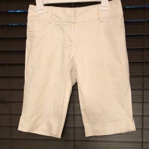 Woman’s  White Bermuda Shorts From Cache’